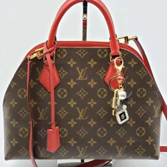 100% Auth Louis Vuitton Lock & Key with unbranded Bagcharm, Keycharm, Keychain - Picture 7 of 7